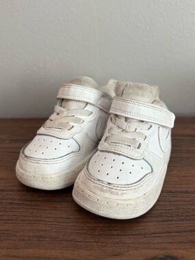Nike Court Borough Low 2. Size 5C